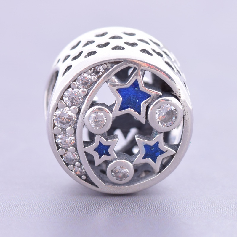 Những mẫu Charm xỏ vòng hot