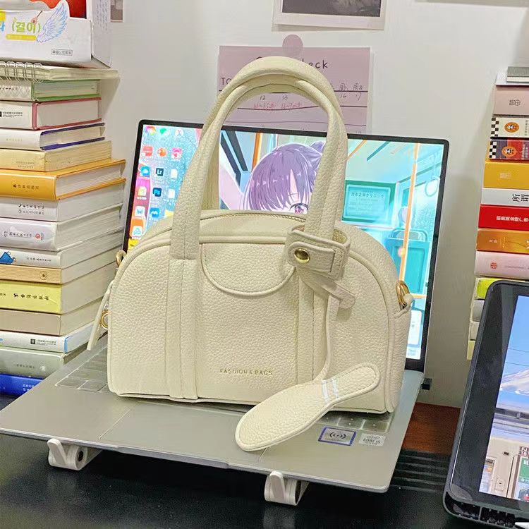 Túi xách tay, đeo chéo thiết kế túi bowling