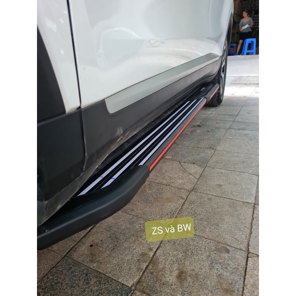 Bậc lên xuống, bệ bước chân MG ZS, khắc logo, số điện thoại mặt bậc, siêu KM