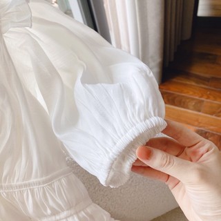 ĐẦM MIDI TRẮNG CỔ V TAY PHỒNG