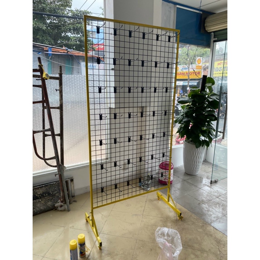 Khung sắt lưới ô vuông treo phụ kiện shop, trang trí, khung lưới móc cài. Lưới sắt decor nhà cửa, phòng. VNS-013