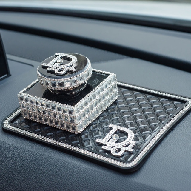 Nước hoa trà màu trắng, tím ,  đen đặt taplo cực sang