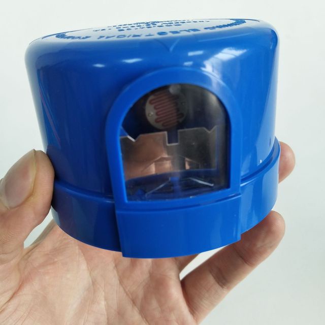 CÔNG TẮC CẢM BIẾN ÁNH SÁNG CAO CẤP ZODION SS4H chuyên lắp vùng sáng mạnh, cảm biến ánh sáng bật đèn nguồn điện 220V