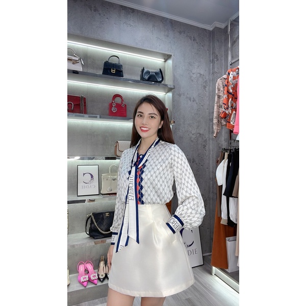 A140 áo chữ EVERCHIC
