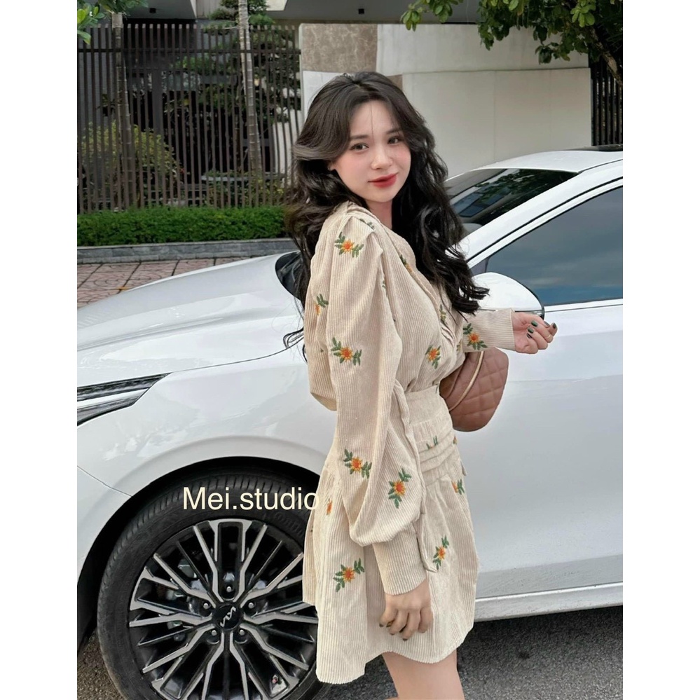 SET ÁO NUDE CỔ V HOẠ TIẾT HOA + CHÂN VÁY