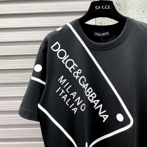 Áo Thun Cotton DG In Chữ 2 Màu Đen Trắng Trẻ Trung Hot Trend