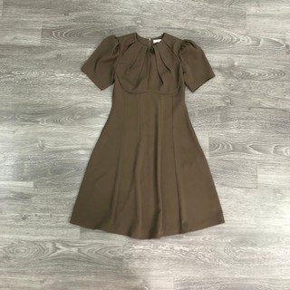 Đầm MG cổ xếp tay ngắn