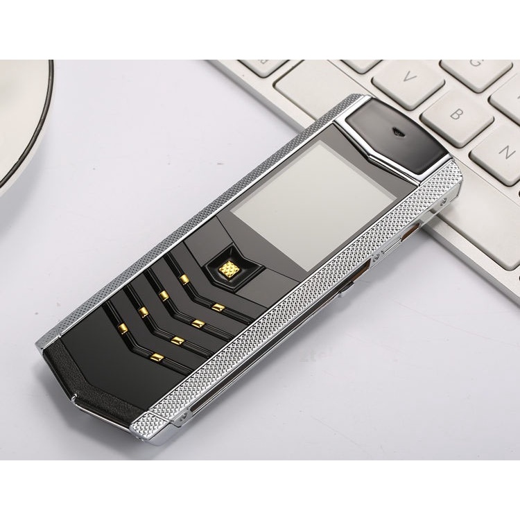 Điện thoại VT V9 2SIM Màn hình chống trầy xước chống phản chiếu - Pin Trâu