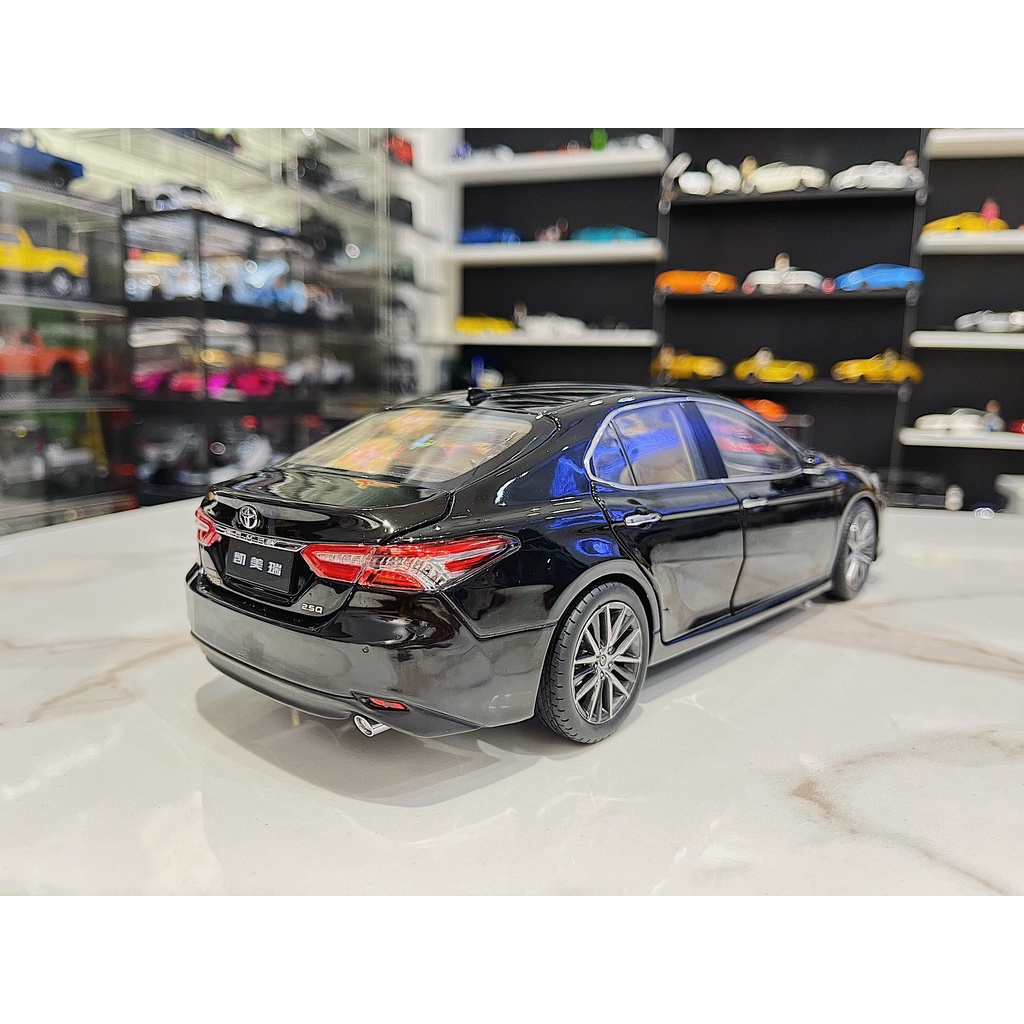 XE MÔ HÌNH TOYOTA CAMRY,TỶ LỆ 1/18 PAUDI