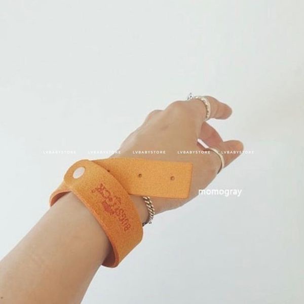 Vòng đeo tay đuổi muỗi, chống côn trùng Bugs Lock Natural Aromatic Band Hàn Quốc