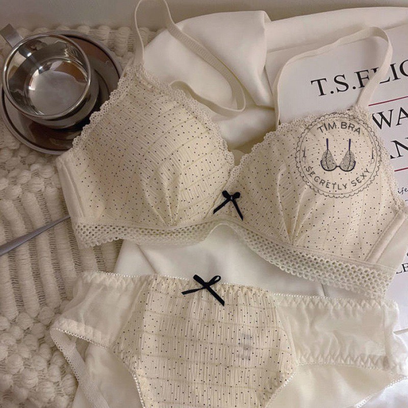 Set Áo bra kèm quần lót mỏng cao cấp, Áo lót ngực Tím Bra nữ chất vải thoáng khí thấm hút mồ hôi M1