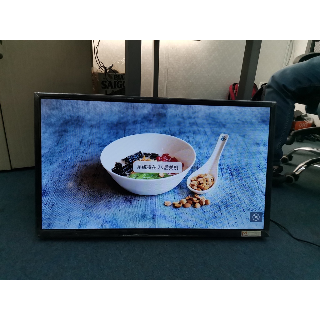 THANH LÝ MÀN HÌNH lcd 32 INCH MỚI 90% CHẠY HĐH ANDROID KẾT NỐI WIFI MƯỢT MÀ HÌNH ẢNH FULL HD