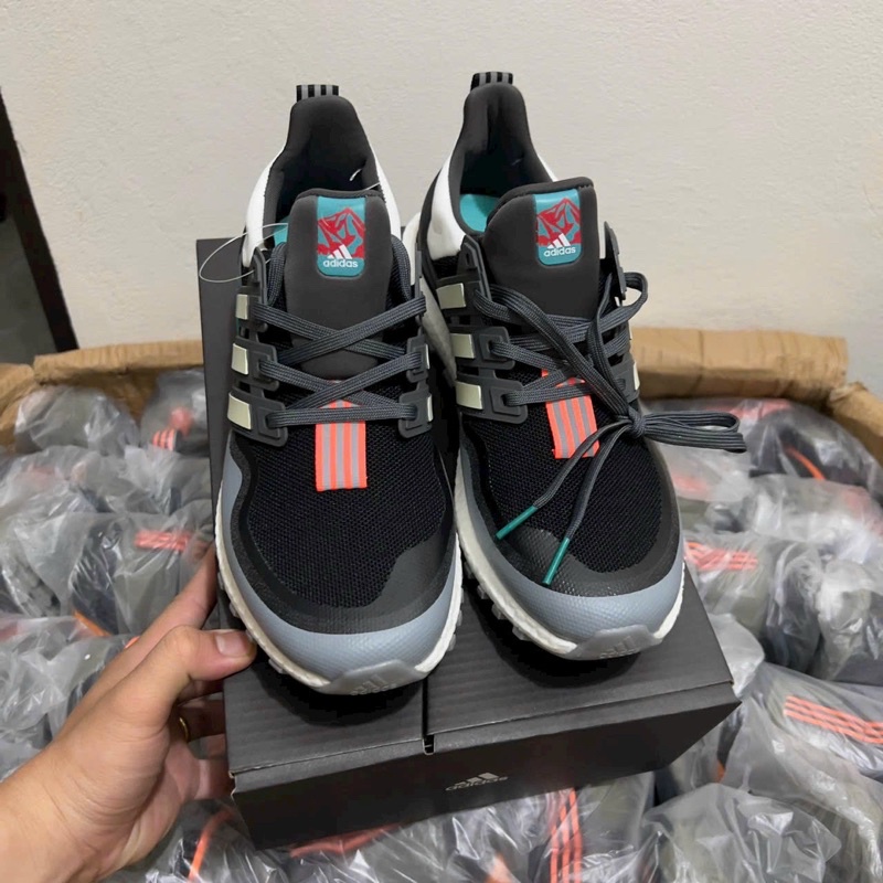 Giày thể thao sneaker ultraboost TRIP đen xanh