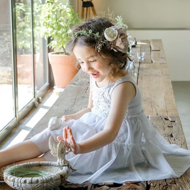 Váy công chúa chân voan