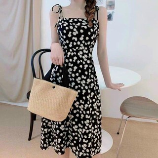 Đầm 2 dây họa tiết hoa cúc chất liệu lụa co giãn, thoáng mát
