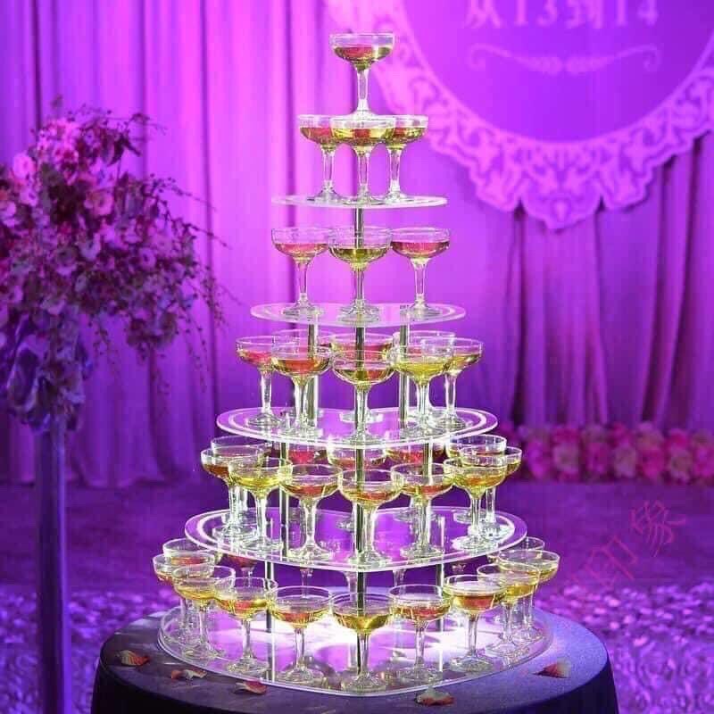 Tháp ly đám cưới