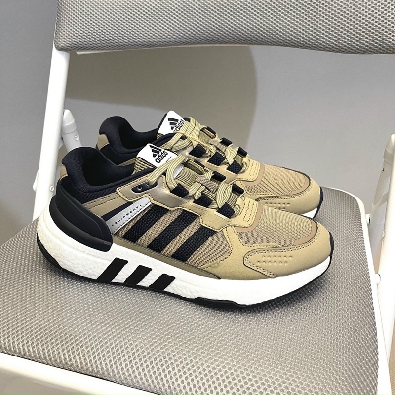 Giày adidas equipment plus nâu vàng DY776