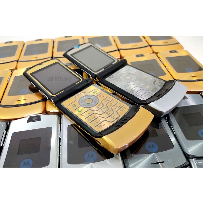 Điện thoại nắp gập Motorola V3 chính hãng bảo hành 1 năm