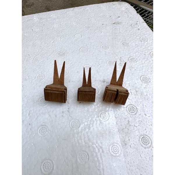 Xiên tre lồng chim chào mào chim khuyên, xiên tre hoa quả cho chim ăn tiện lợi