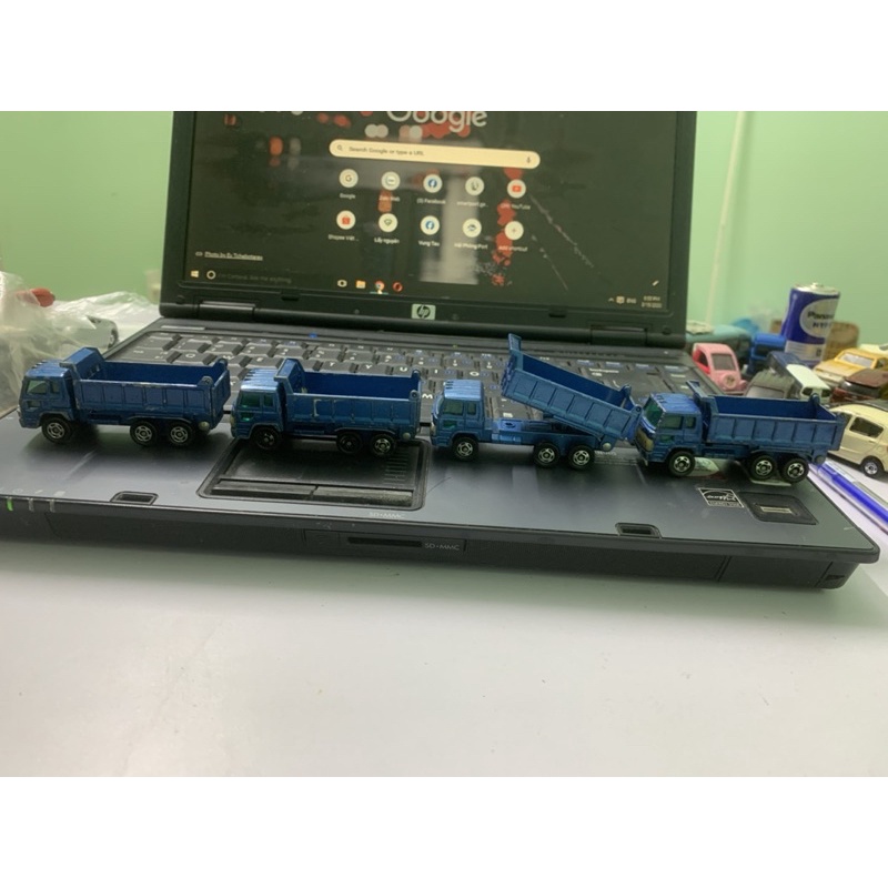 Xe mô hình tomica Hino truck 1989