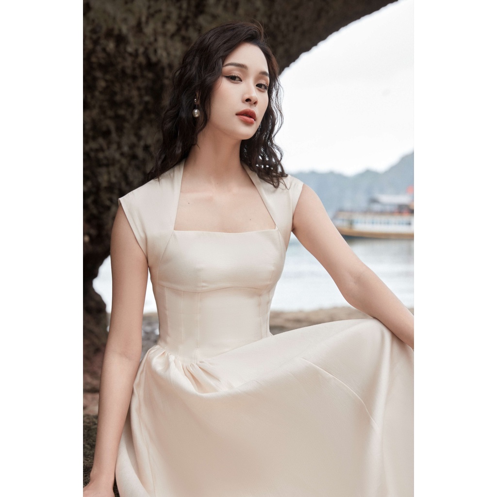 JM Dress Desgin - Đầm tay hến ly eo chân đổ múi 1R07.2302OG