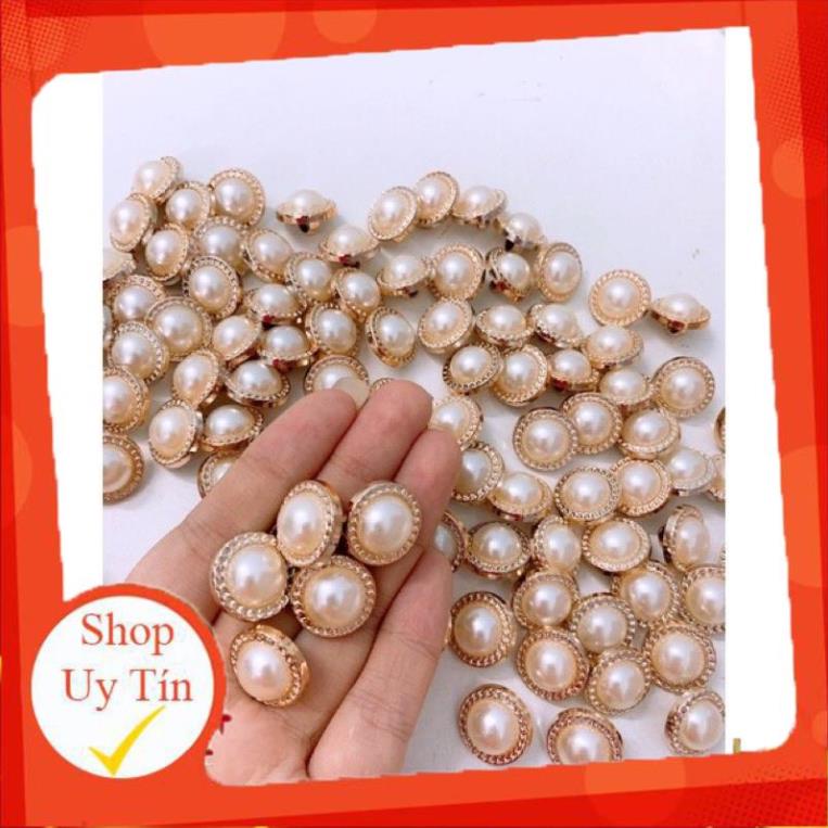 . NÚT CƯỜM ÁO DẠ MẪU 2 có nhiều size 1.3cm; 1.8cm; 2cm Giá Sỉ - Bán Buôn .