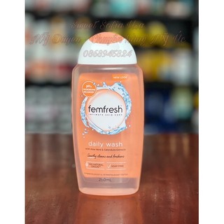 Dung dịch vệ sinh phụ nữ Femfresh Intimate Skin care daily wash 250ml