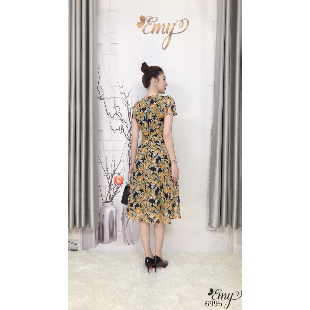 Đầm EMY EM6995  Xoè Cổ Tròn