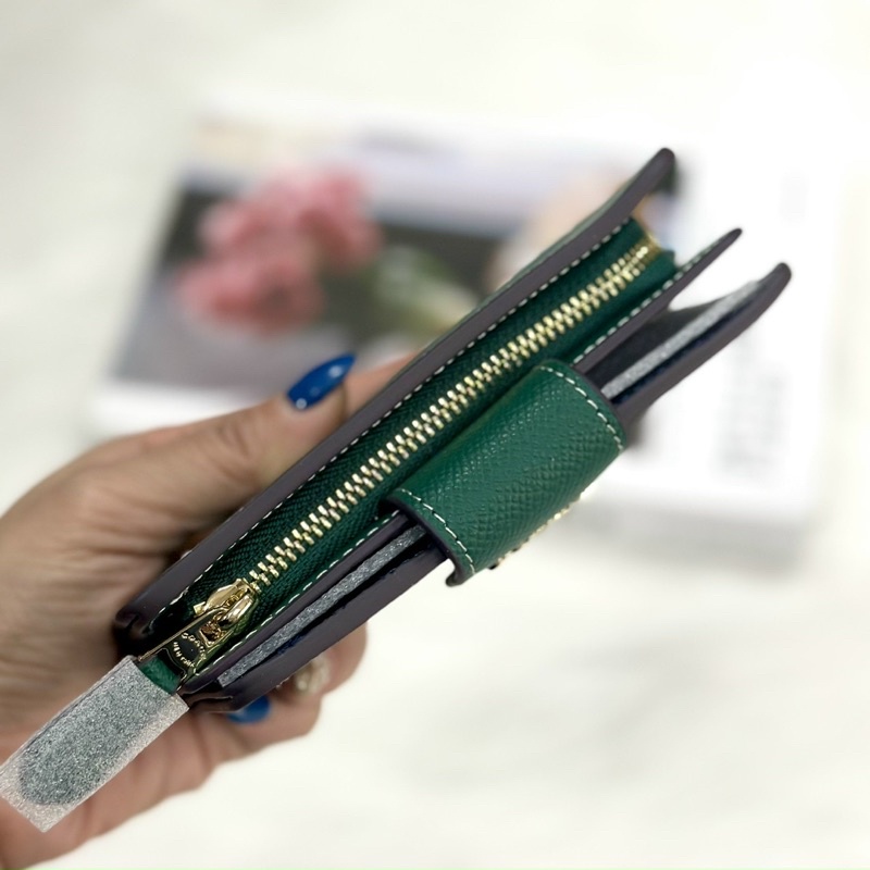 Ví Coach Medium Corner