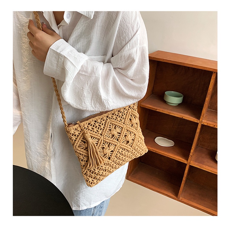 Túi cói đeo vai dây tua rua phong cách Macrame cho nữ