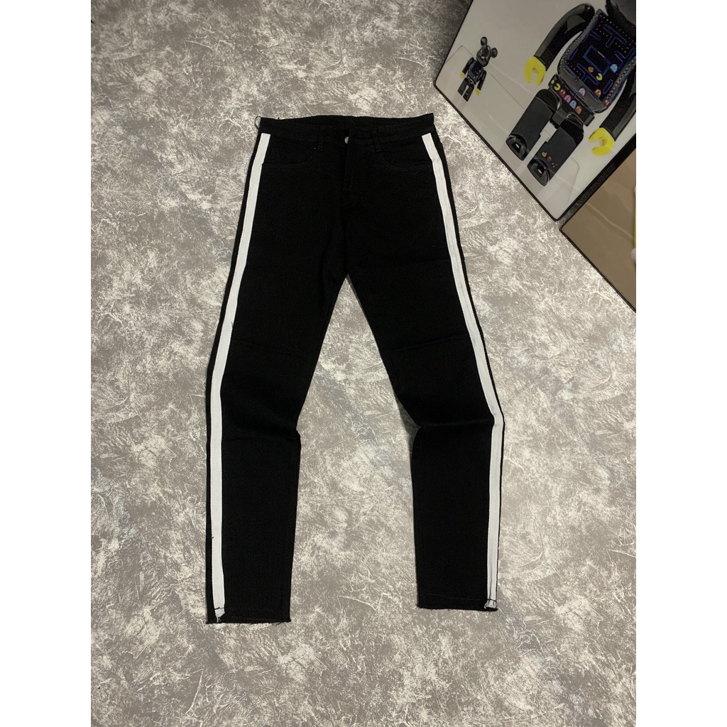 Quần jean nam cao cấp màu đen trơn phối sọc trắng 2 bên cực hot trend và phối tua ở ống quần NT STORE FASHION