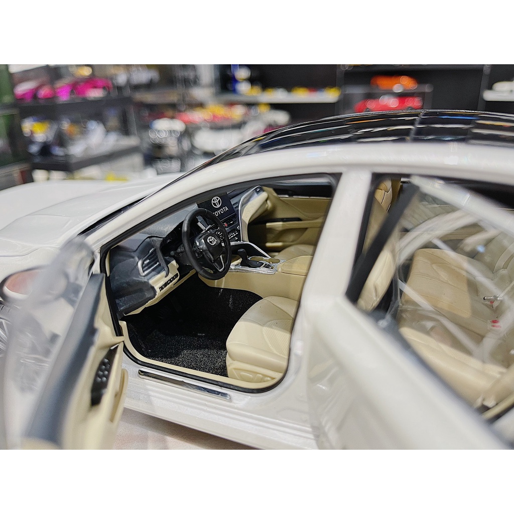 XE MÔ HÌNH TOYOTA CAMRY,TỶ LỆ 1/18 PAUDI