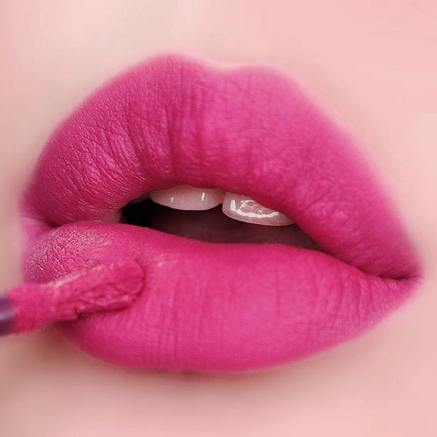 Son kem Mac Powder Kiss Liquid Lipcolour – 986 Make It Fashun ( Màu Hồng Fuchsia )