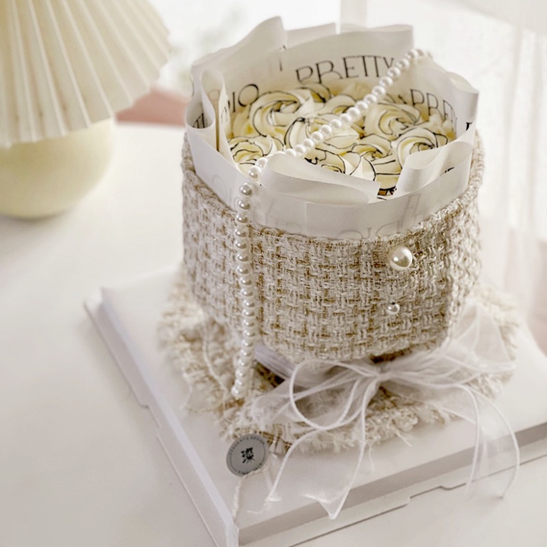 Phụ kiện trang trí bánh sinh nhật  chuỗi đính hạt 42cm trang trí bánh