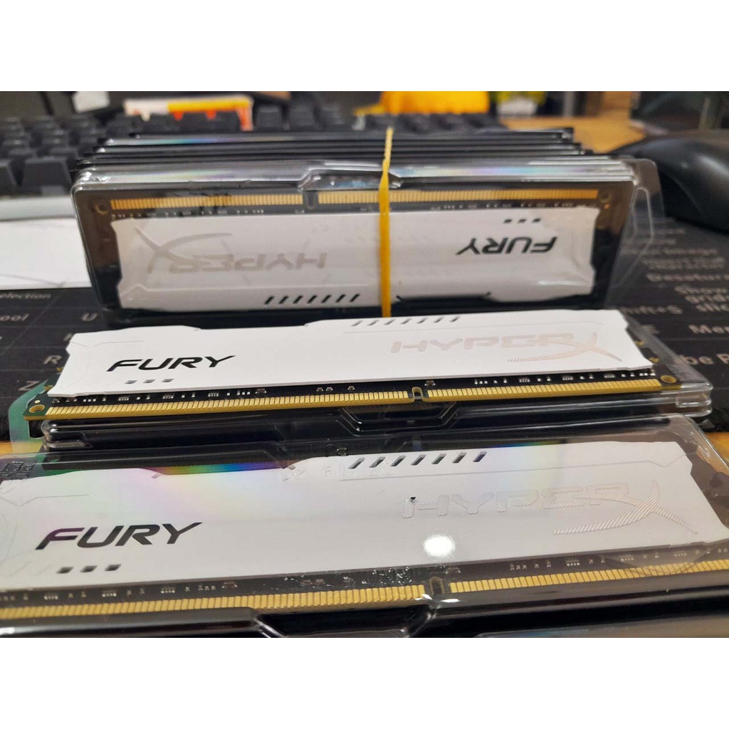 Ram DDR3 8GB Bus 1600 tản Fury Hyperx màu Đỏ/Trắng/Xanh/Không Tản - New bảo hành 36 tháng | BigBuy360 - bigbuy360.vn