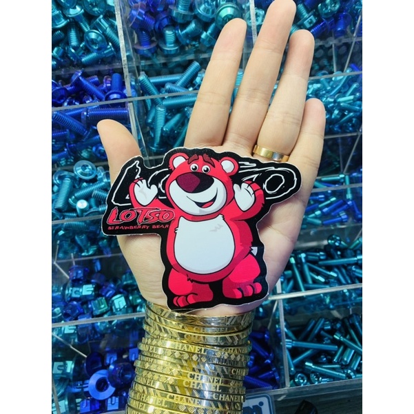 TEM LOGO STICKER GẤU DÂU SIÊU CUTE