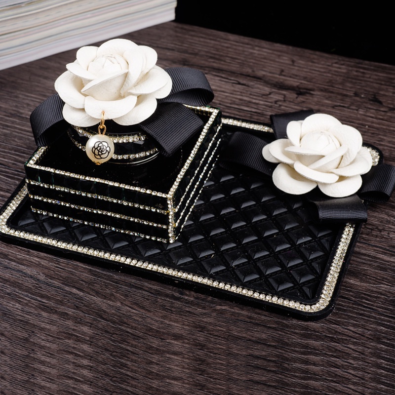 Nước hoa trà màu trắng, tím ,  đen đặt taplo cực sang