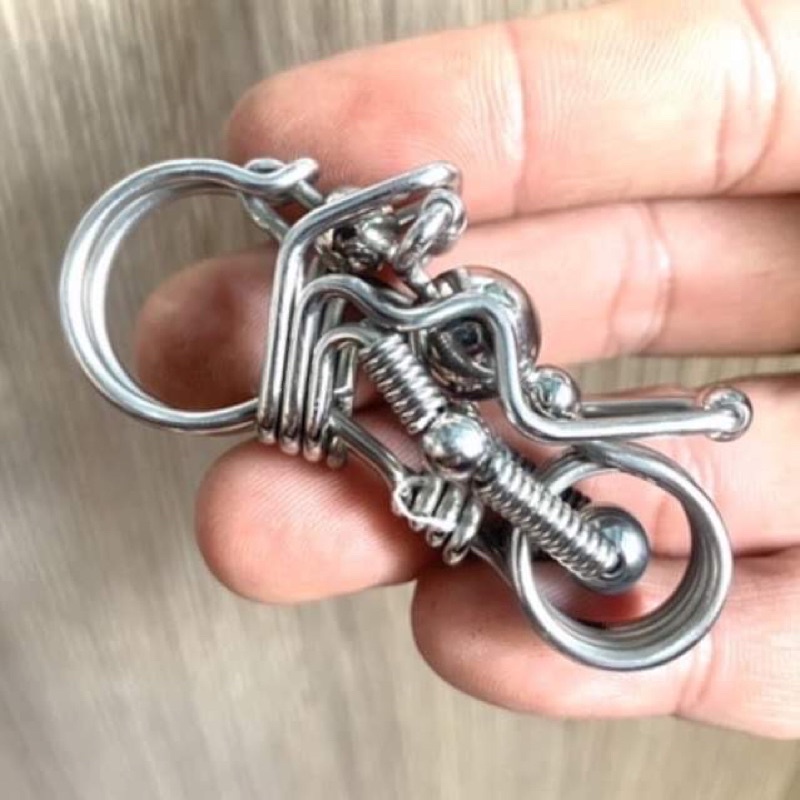 Móc khoá thủ công inox 304 hình dáng xe Motor