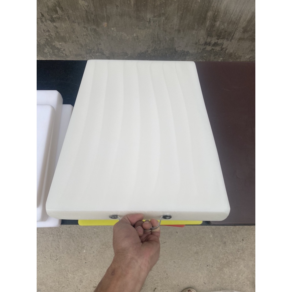 Thớt nhựa cao cấp 30x40x5cm hàng đúc nguyên khối, đầy đủ quai xách