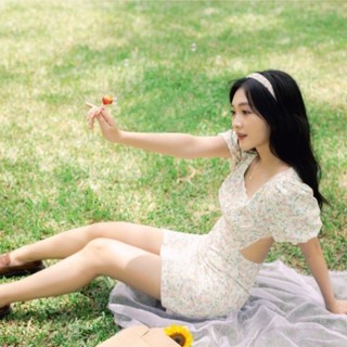Váy hoa khoét lưng cách điệu Aurora [Lalia Dress]