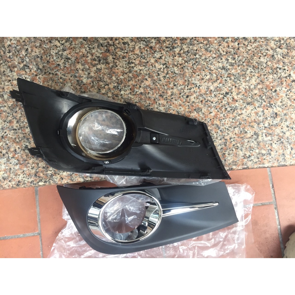Ốp đèn gầm ốp đèn sương mù cản trước  ba đờ sốc trước toyota FORTUNER 2009-2015 hàng công ty