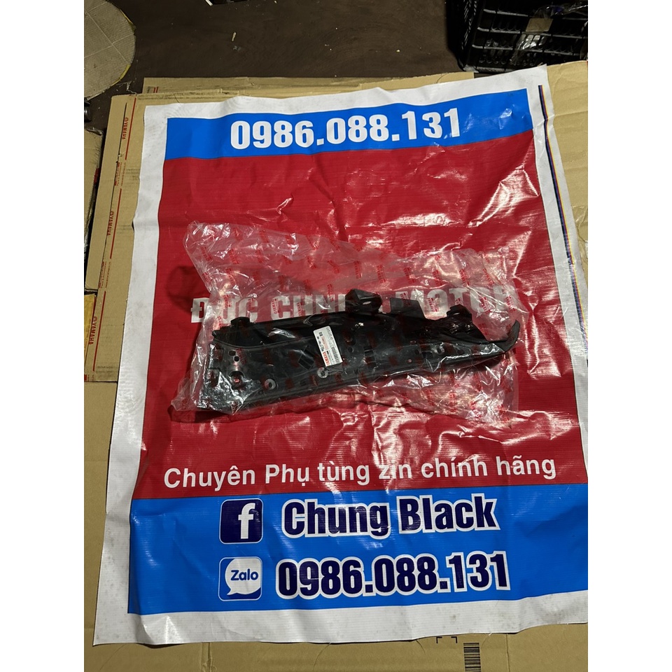 Sàn để chân trái NVX125,155 2017-2019 zin chính hãng yamaha