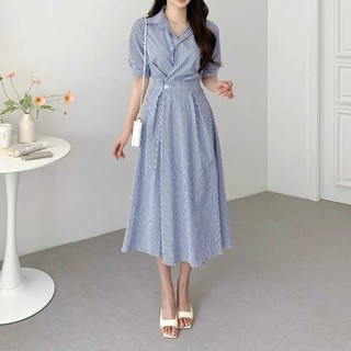 Đầm sọc xanh nút eo tay ngắn