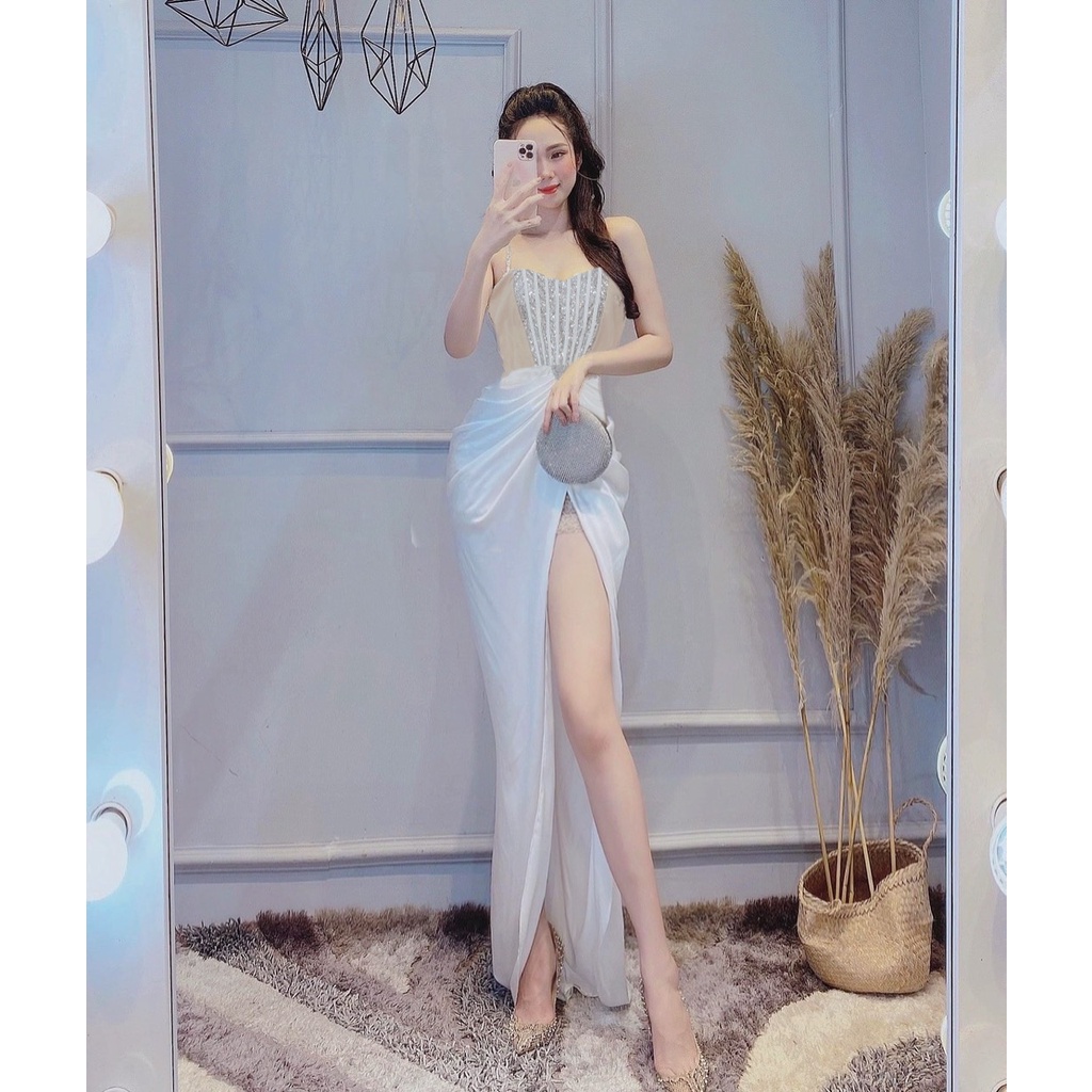 Đầm kim sa. Có 1 màu. KÈm hình chụp thật 100%. Size dưới 54kg vừa. Đơn giản mà đẹp. Mua nhanh kẻo hết nha