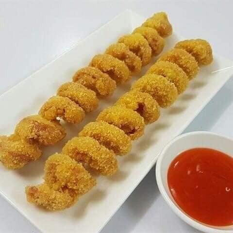 Xúc xích lốc xoáy tẩm xù Lacusina gói 10 cây 500g