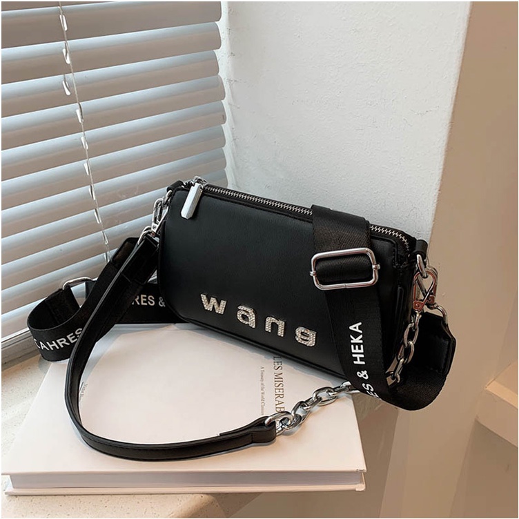 Túi xách nữ đeo 2 kiểu dây phối xích cực lạ chất da mềm mịn cao cấp Capucha T282