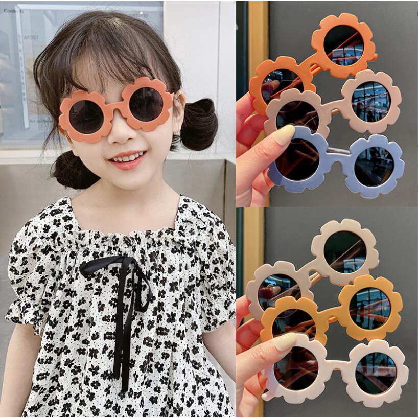 Kính mắt hình bông hoa cho bé