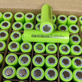 Cell 18650 lishen li-ion 3.7v 2600mah 5c - xả 10a