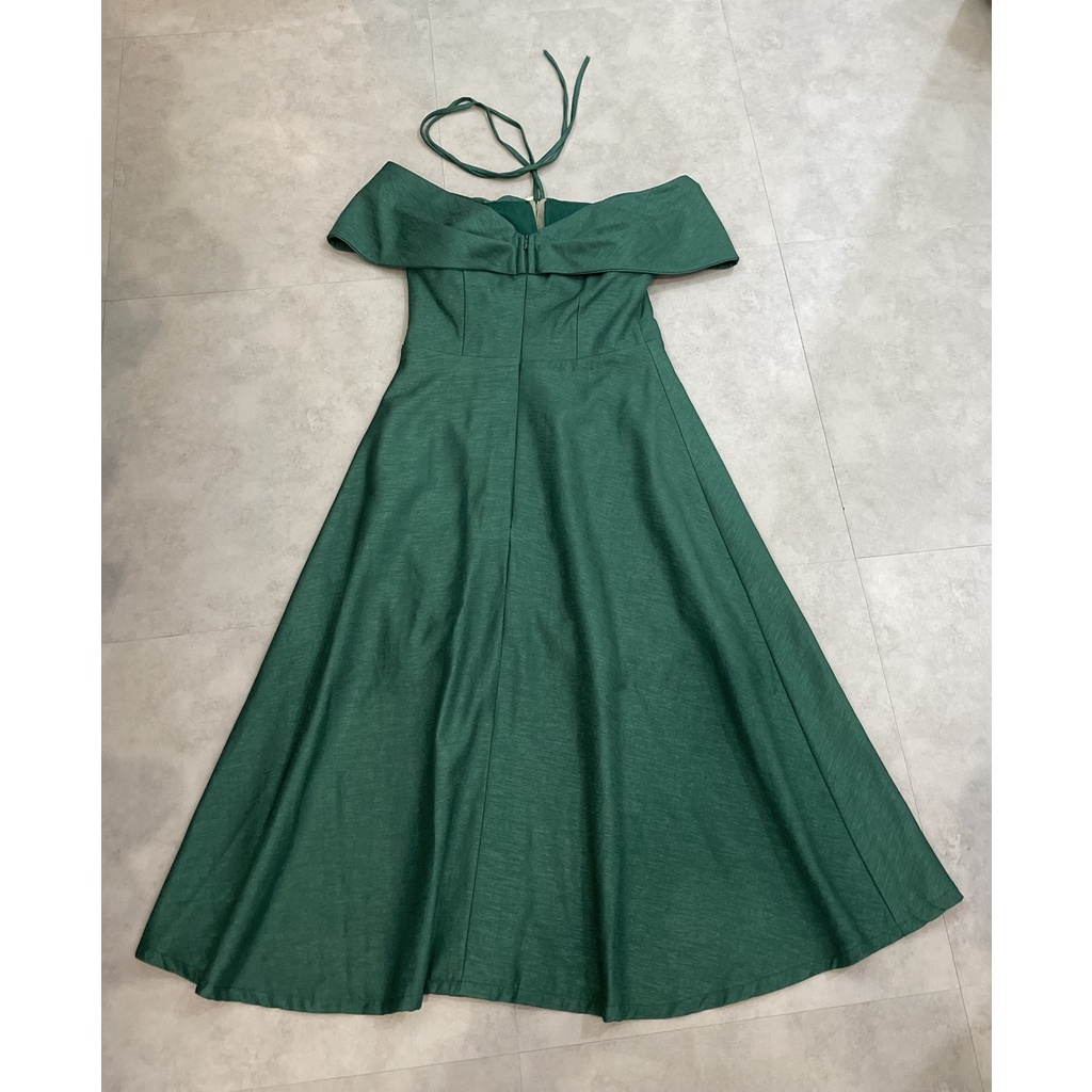 THANH LÝ  - Váy tiệc xanh trễ vai - M