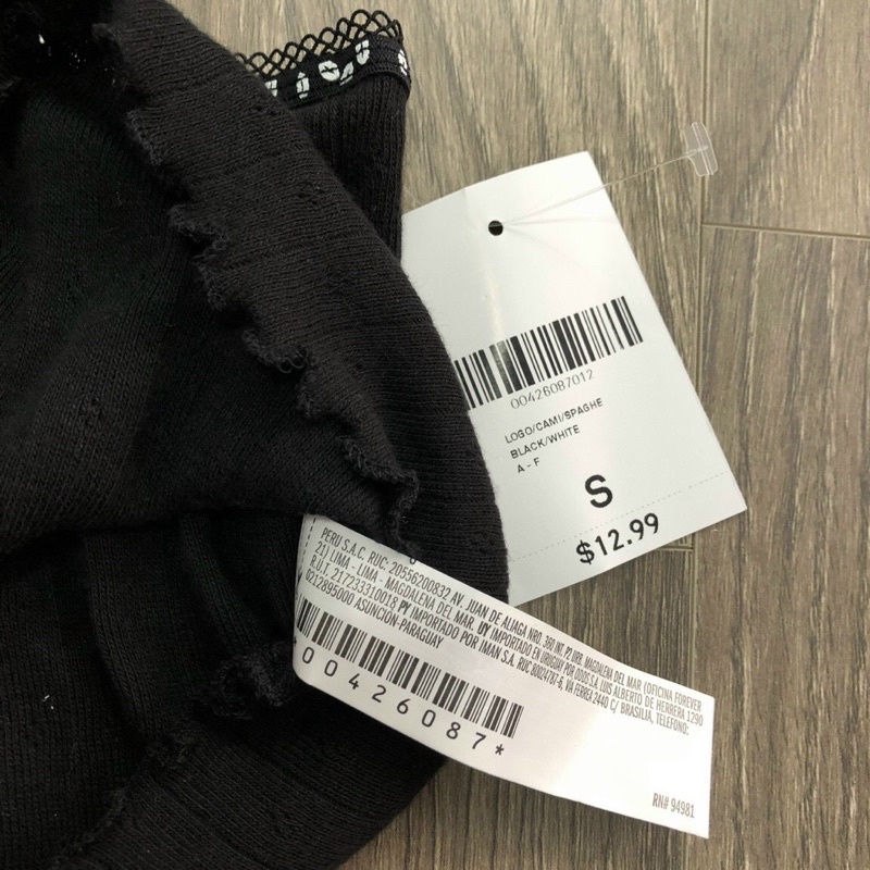 Áo dây màu đen F21